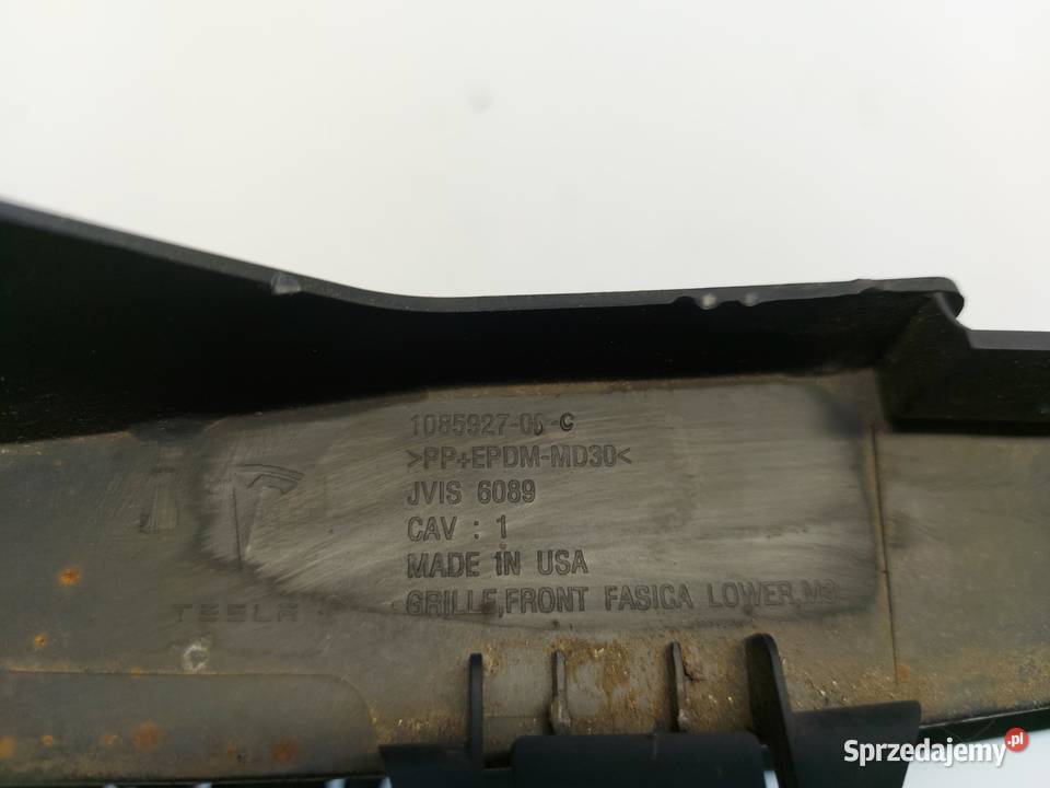 Tesla Model 3 III kratka zderzaka przód przednia