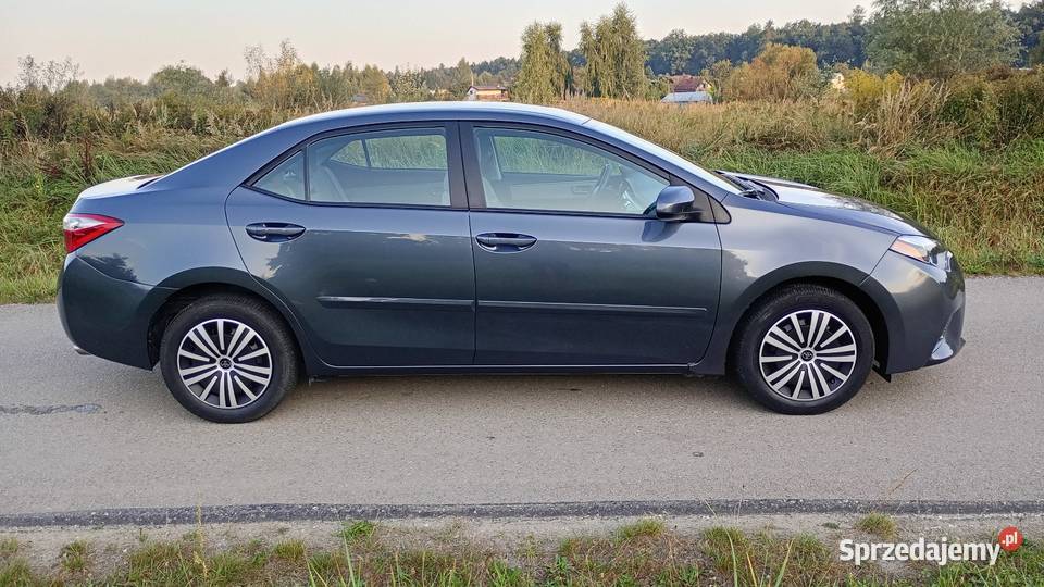 Toyota Corolla LE E170 Automat 2016 18 VVTI nieuszkodzony Bochnia sprzedam