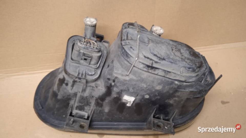 VW GOLF IV LAMPA PRZÓD PRAWA EU DEFEKT