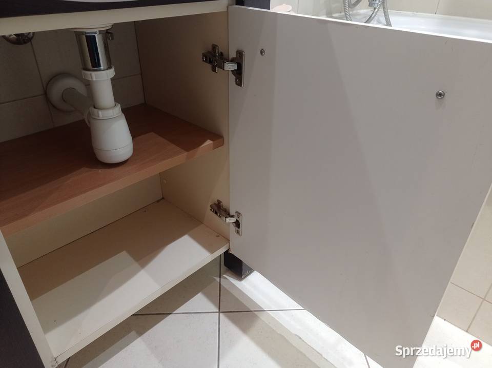Szafka z umywalką i baterią Wykończenie Dąbrowa Górnicza