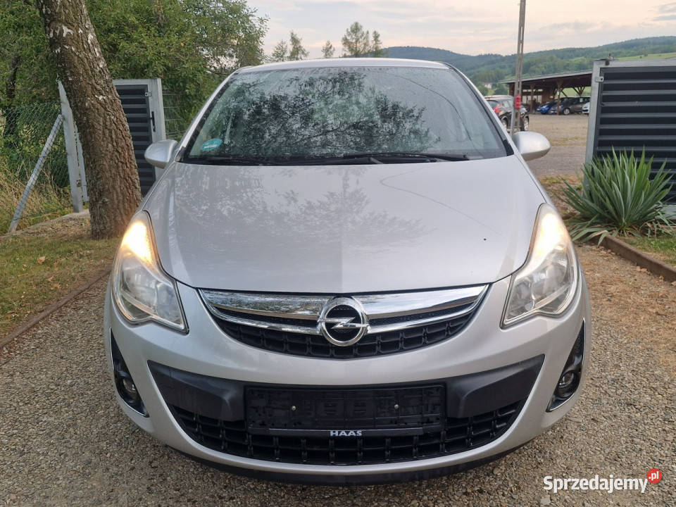 Opel Corsa 12 158 Satelite ładna z Niemiec