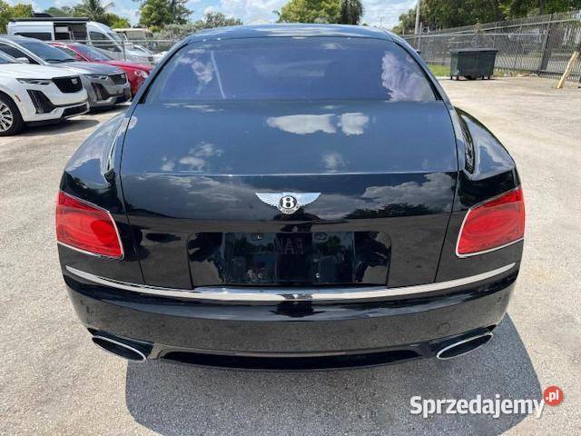 BENTLEY FLYING SPUR produkcji 2015 z USA Warszawa