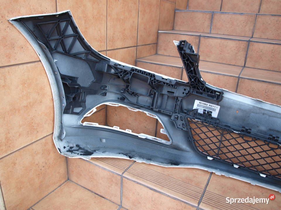 Mercedes C klasa W204 zderzak przód 2011 2014r Karoseria Kalisz sprzedam