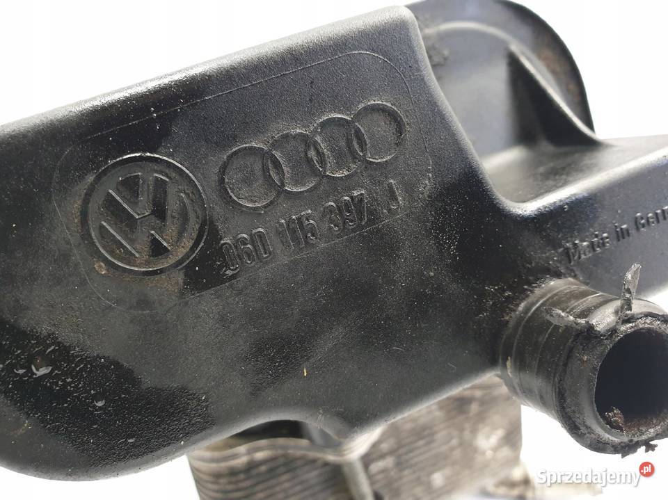VW Golf V 20 FSI OBUDOWA FILTRA OLEJU podstawa sprzedam