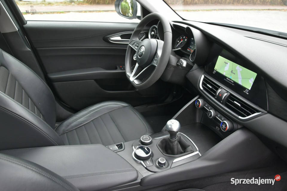 Alfa Romeo Giulia 22d Manual 2018r NOWA 31tkm Kampinos
