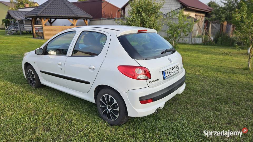 Peuegot 206 plus 14 benzyna 2011r poduszka powietrzna Maśluchy sprzedam
