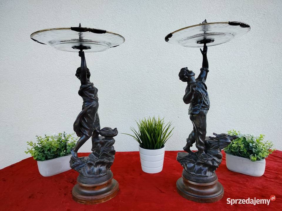Piękny komplet starych figuralnych pater