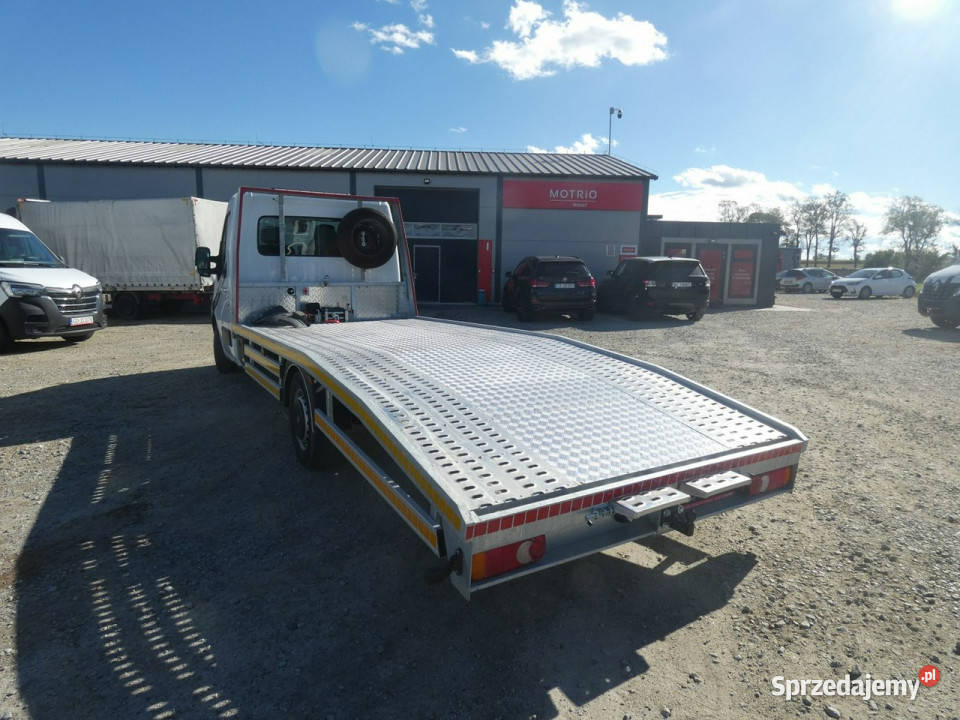 Opel Movano movano najazd auto laweta pomoc Raszków