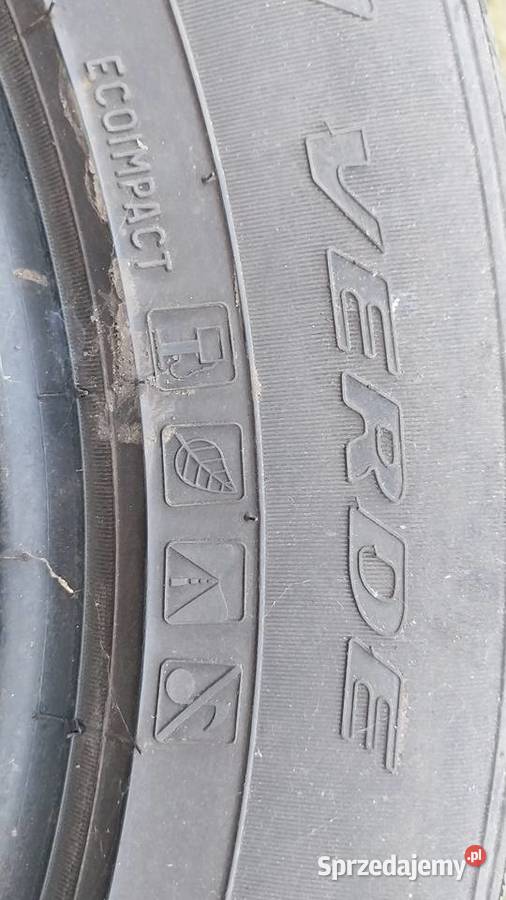 Opony 4 sztuki 22565 R17 Pirelli letnie Suchedniów sprzedam