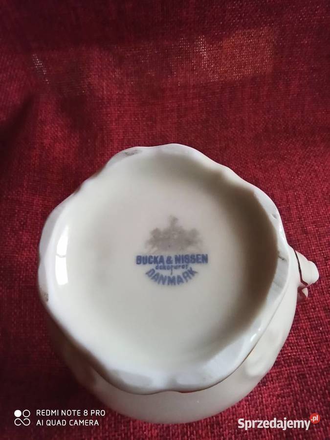 Mlecznik z brązowymi różami Bucka Nissen Denmark Gdańsk