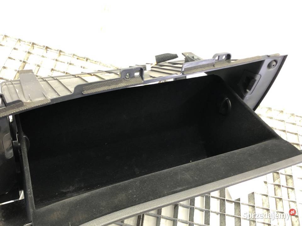 SCHOWEK PASAŻERA KIA STINGER Hatchback