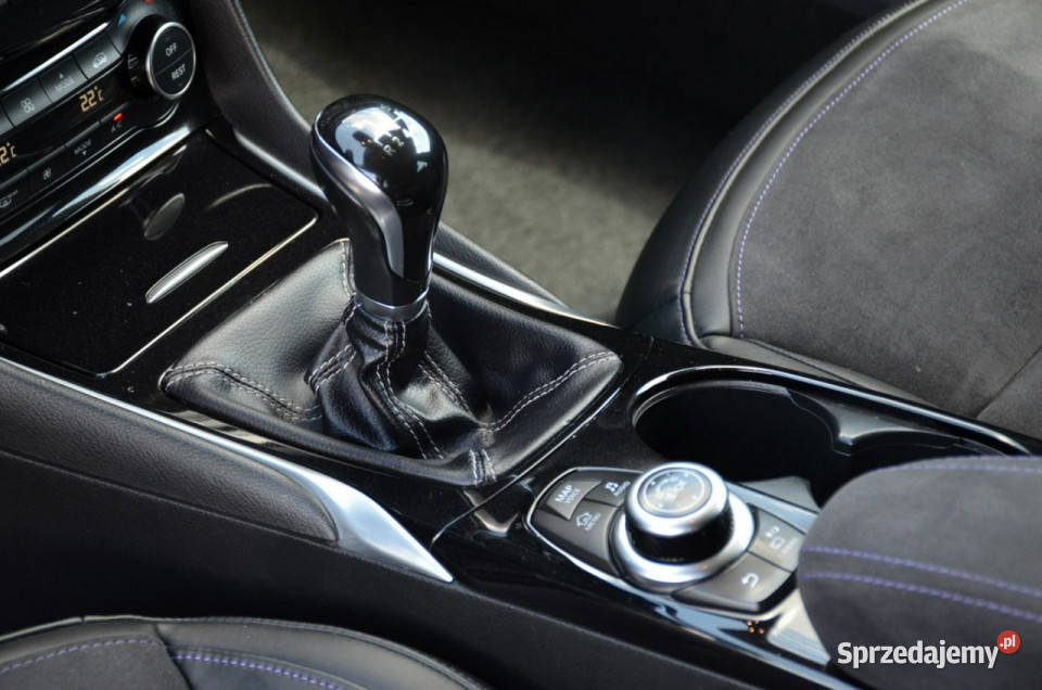 Infiniti Q30 Zarejestrowane 16i 122 Serwis Led łódzkie Kutno sprzedam