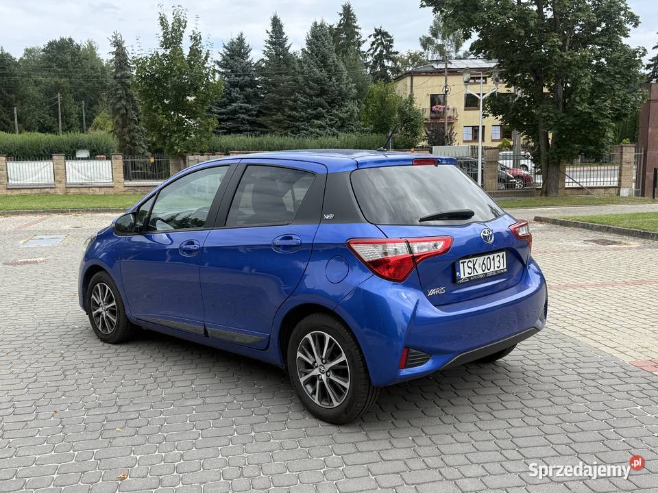 Toyota Yaris Y20 2019r 15 Benzyna światła do jazdy dziennej Suchedniów