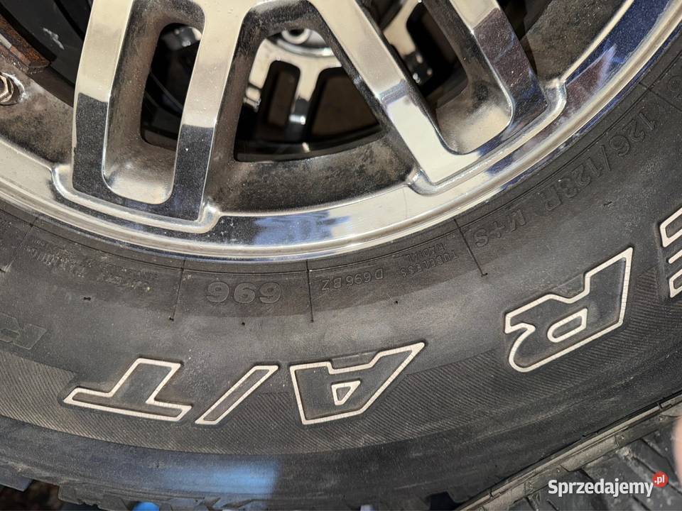 2857516 z felgami do Hummer H3 śląskie Niezdara sprzedam