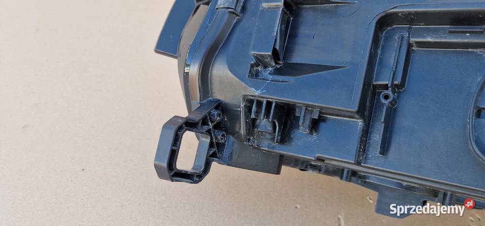 VW TIGUAN III REFLEKTOR LAMPA LED PRAWA lubuskie Bieleń