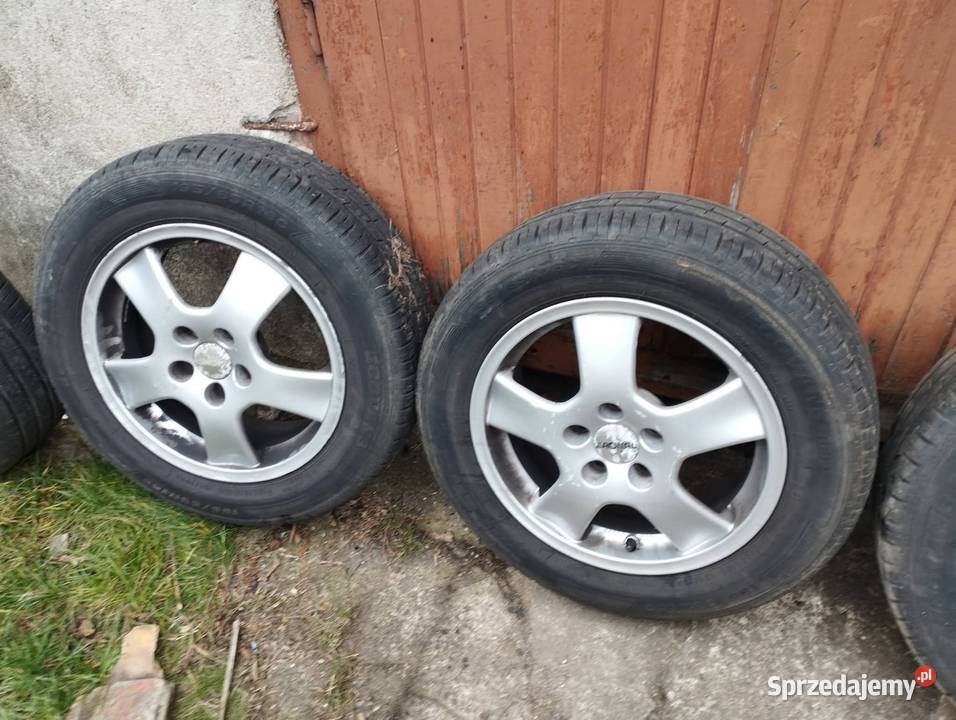 Sprzedam felgi aluminiowe z oponami przejechały pomorskie Tczew