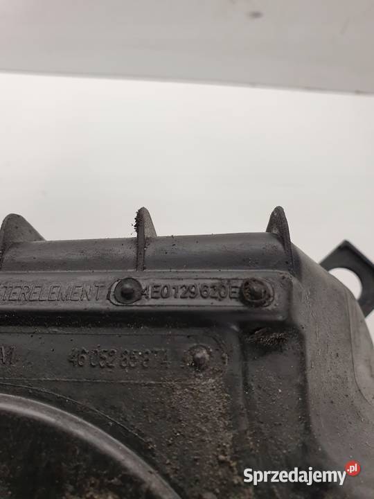 OBUDOWA FILTRA POWIETRZA A8 D3 30 TDI 4E0129620E Przewody powietrza Przystajń