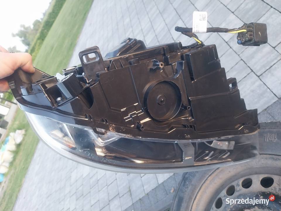Volvo S60 V60 polift lampa przednia lewa HAL USA osobowe