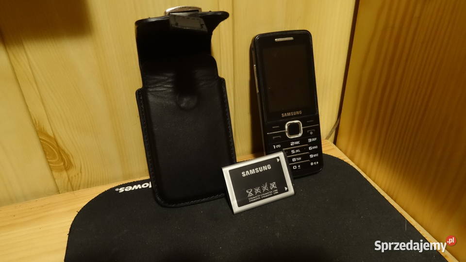 Telefon komórkowy firmy Samsung GTS 5610
