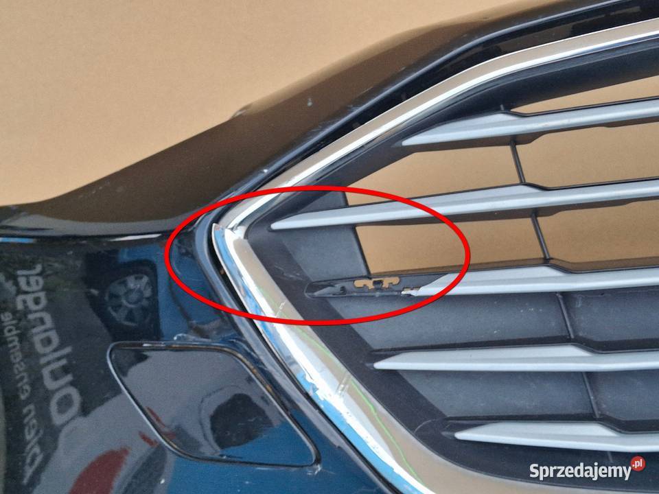 FORD FOCUS MK4 ZDERZAK PRZÓD PRZEDNI KRATKA Bieleń