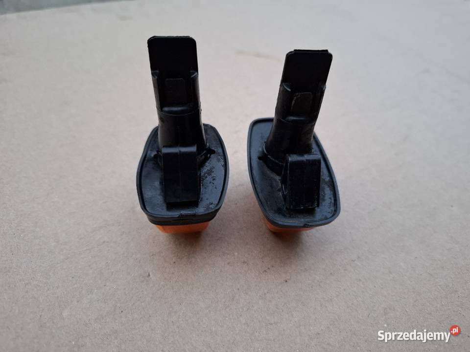 Kierunkowskazy kierunki migacze boczne Fiat 126p osobowe opolskie