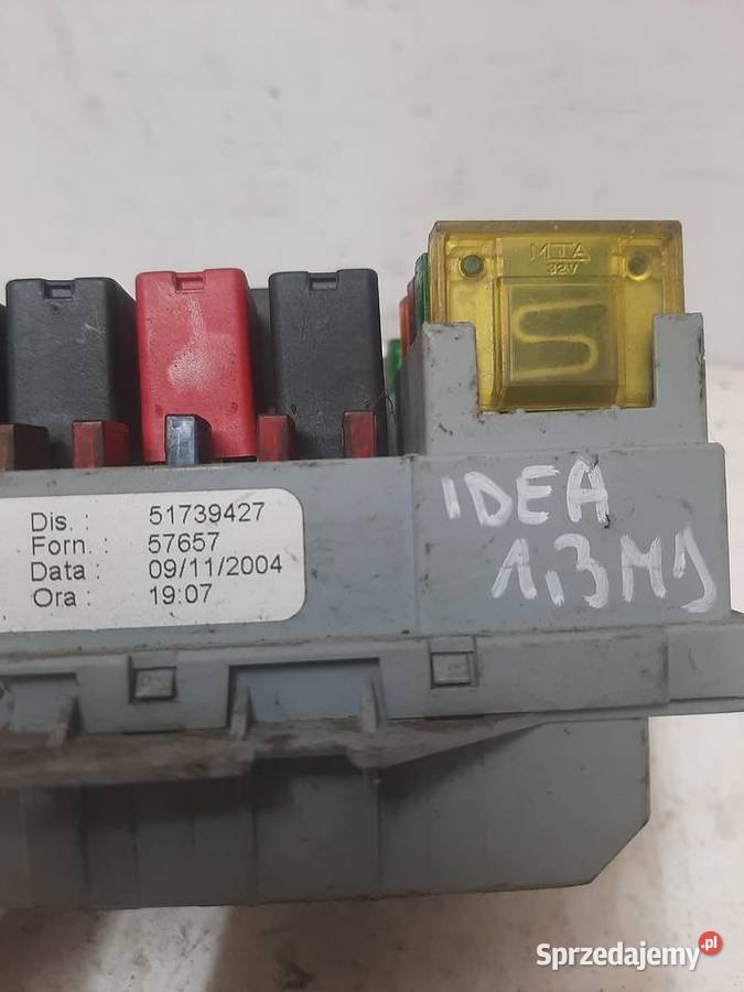 Fiat Idea 13 MJ skrzynka bezpieczników 51739427 Ksawerów
