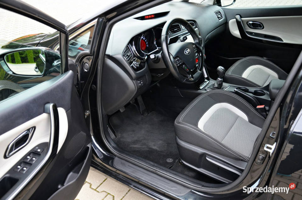 Kia Ceed 16 CRDI 128 LED Navi Kamera Koniecznie Rok produkcji 2015 Ostrów Mazowiecka sprzedam