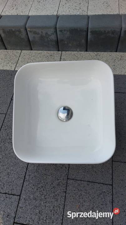 umywalka ceramiczna w ksztalcie kwadratu kolor