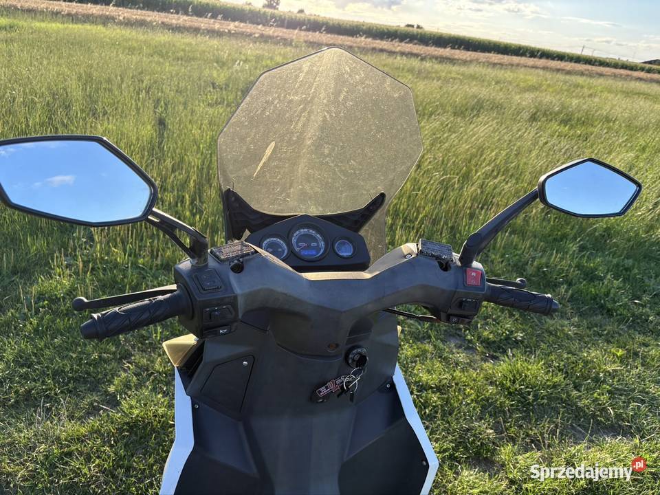 Skuter 125 niski przebieg Pozostałe Słomniki sprzedam