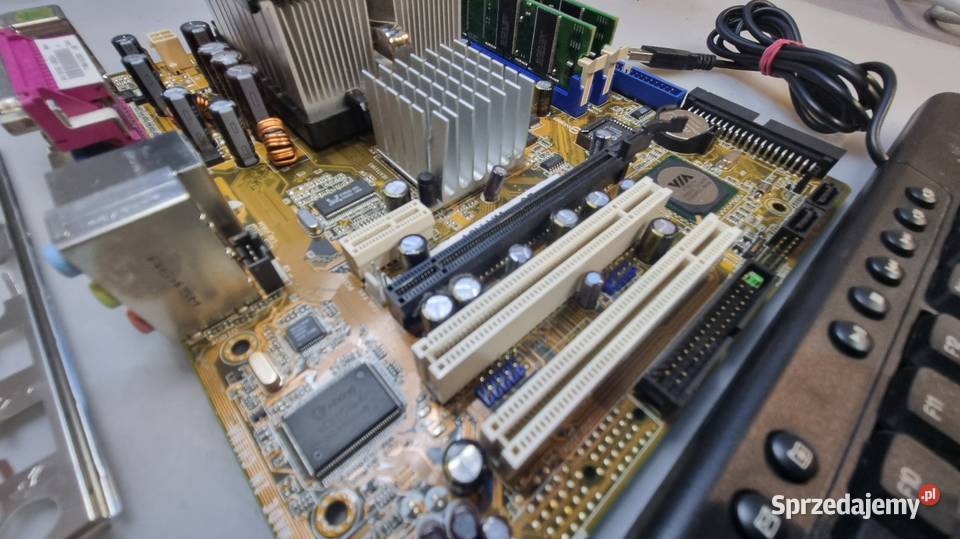 Legendarna retro płyta główna ASUS A8VVM 1Gb RAM