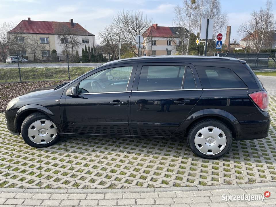 Sprzedam opla astrę 16 benzyna 105 2005 Stan 1600cm3 Turek