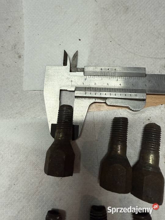 Śruby koła Fiat 126 szpilki felgi Szpilki świętokrzyskie