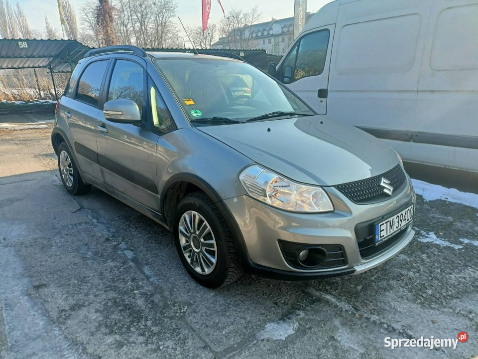 Suzuki SX4 niski przebieg automat stan I wielofunkcyjna kierownica łódzkie