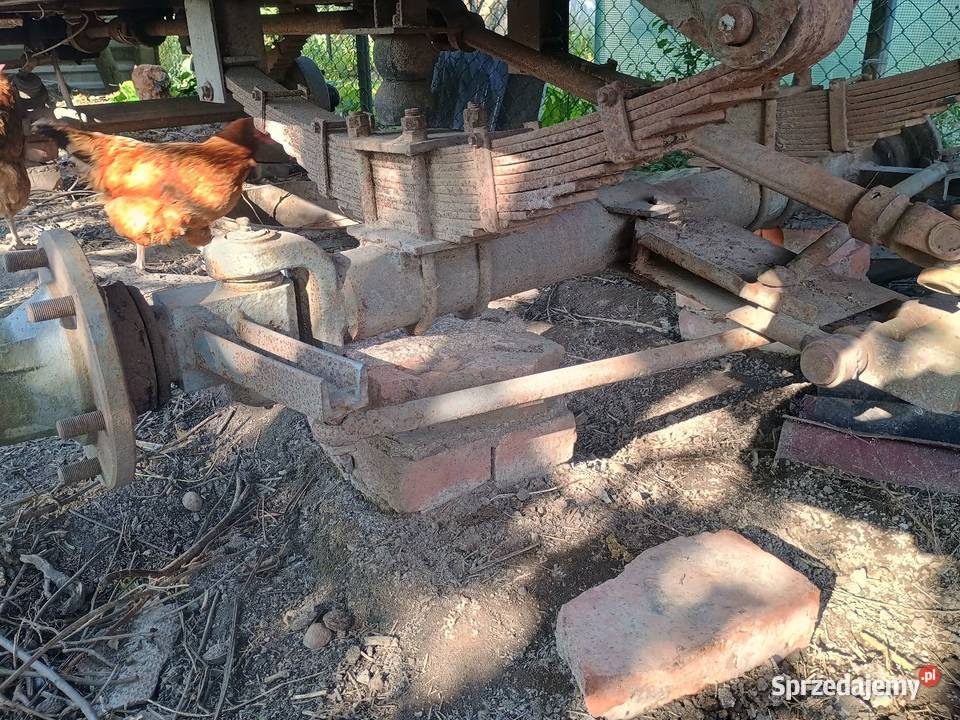 Rozrzutnik obornika Czarna białostocka 2 osiowy uszkodzony Pępowo