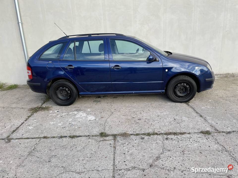 Skoda Fabia Wynajem wypożyczalnia aut kombi zachodniopomorskie Szczecin auto wynajem