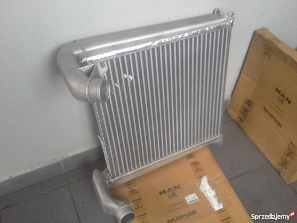 MAN INTERCOOLER CHŁODNICA POWIETRZA 81061300133 Układ chłodzenia Kłobuck
