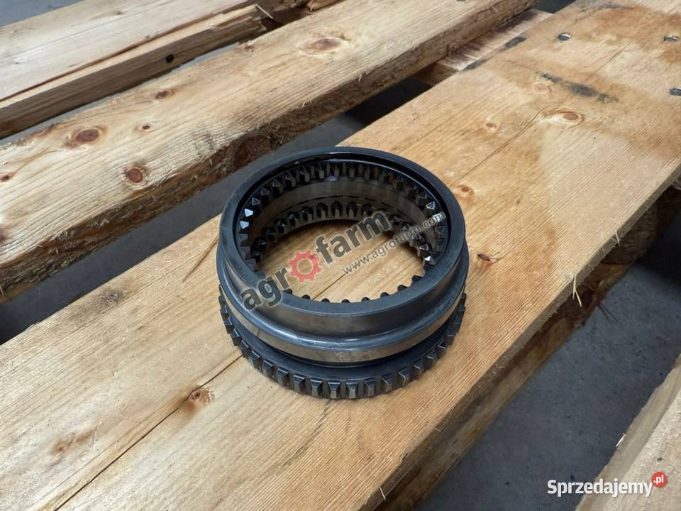 Łącznik napędu WOM Massey Ferguson 5609 5611 Byków