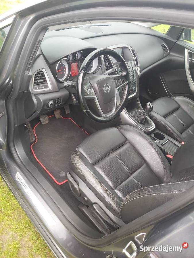 Astra J Kombi Cosmo Skóry fotele AGR czujnik parkowania Syców