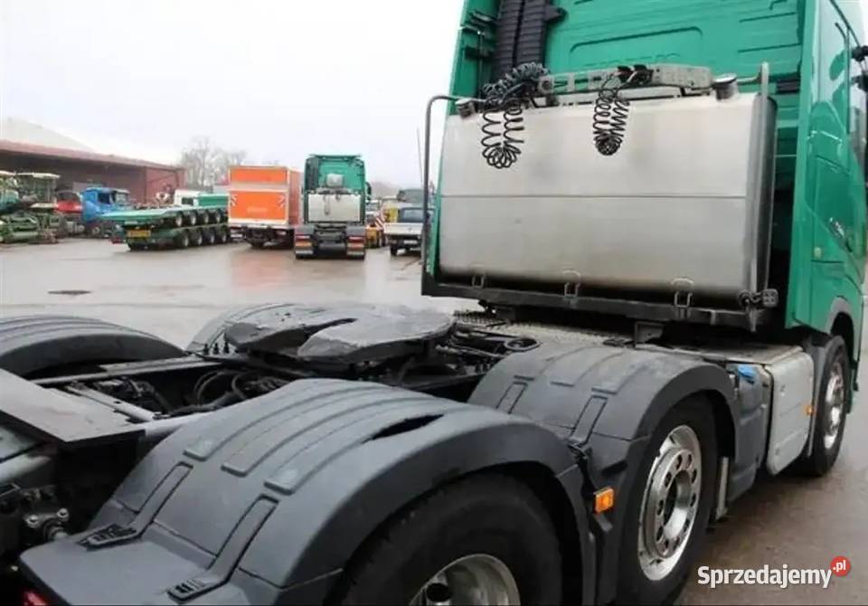 Ciagnik siodlowy 60 Tonowy 3 osiowy 6x2 Volvo nie