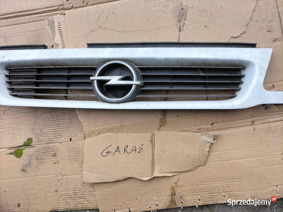 OPEL ASTRA F GRIL ATRAPA ATRAPKA
