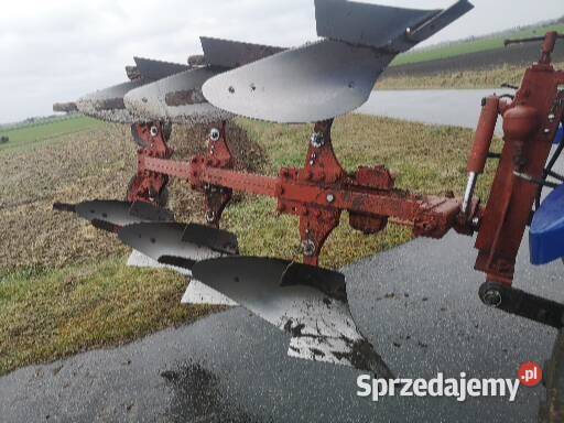 Pług 3 obrotowy Krone na zabezpieczeniu Włocławek