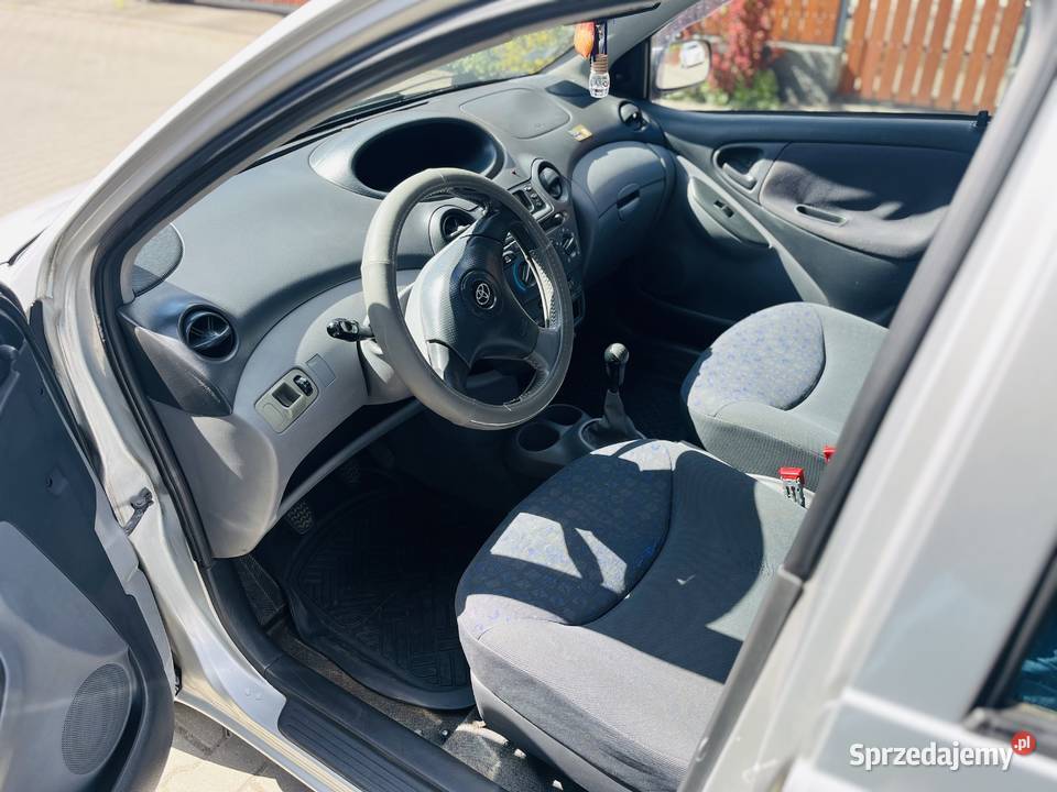 Toyota Yaris 10 1000cm3 Warszawa