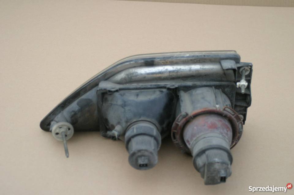 MERCEDES CITARO O530 LAMPA REFLEKTOR PRAWY PRZÓD Bieleń sprzedam