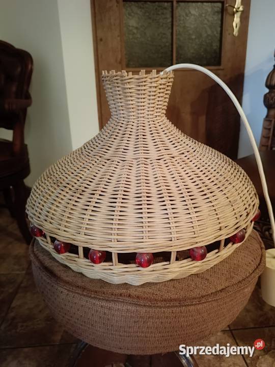 Lampa wiszącażyrandol z wikliny z czerwonymi Lipno