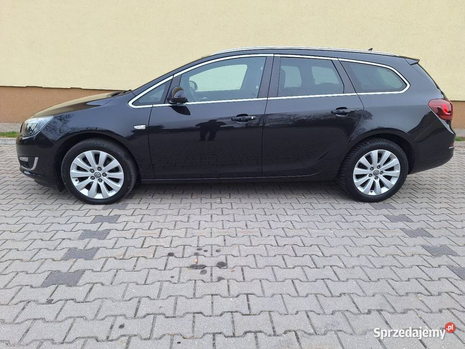 Opel Astra ledy Nawigacja Mały przebieg Zamość