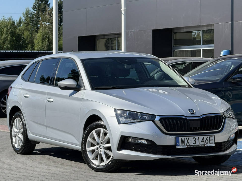 koda Scala 10 TSI 110 ambition czujniki led