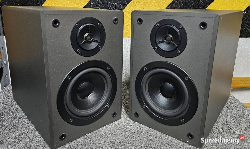 Wysokiej klasy kolumny stereo marki Denon SCF10S Słuchawki i głośniki