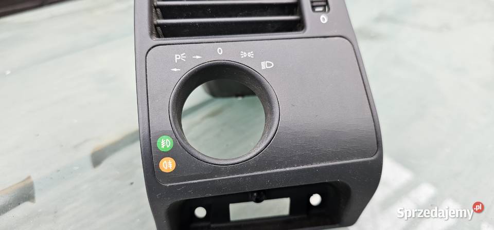 Kratka nawiewu lewy przód mercedes w210 lift