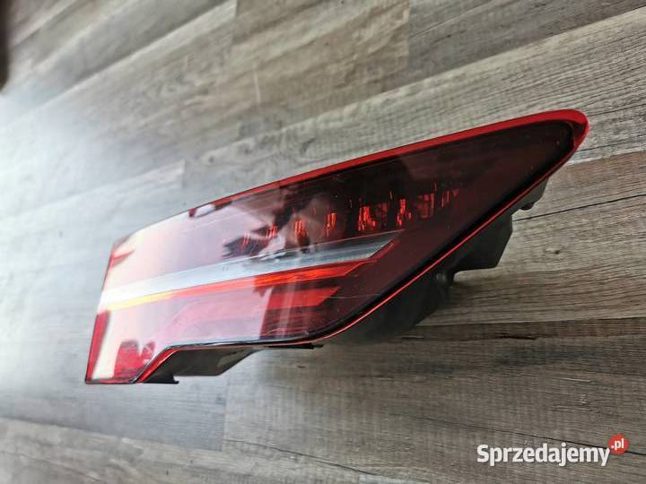 LAMPA LEWY TYŁ TYLNIA JAGUAR IPACE J9D313A421CB Oświetlenie Pielgrzymka