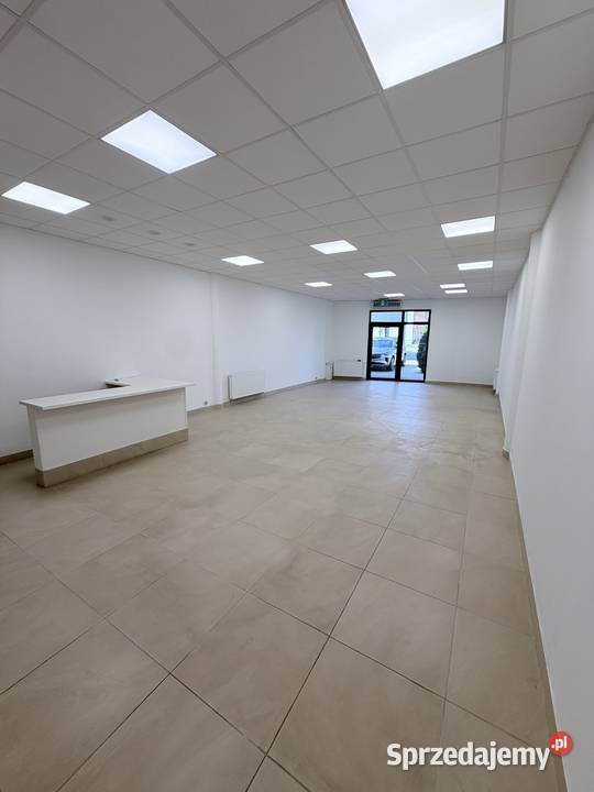 Lokal usługowy 818 m Galeria Drewutnia Złoczew Ilość pomieszczeń 3 łódzkie